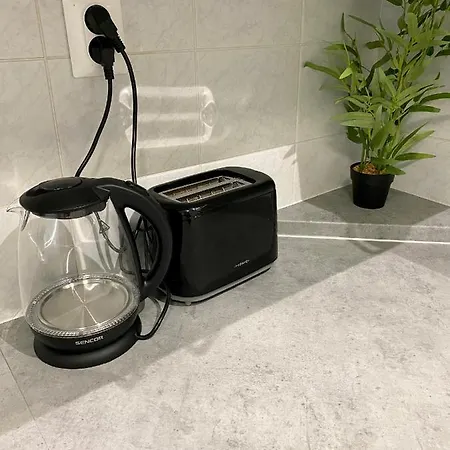 Dean - Next To Nivy Bus Station & Mall