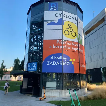 Dean - Next To Nivy Bus Station & Mall דירה *