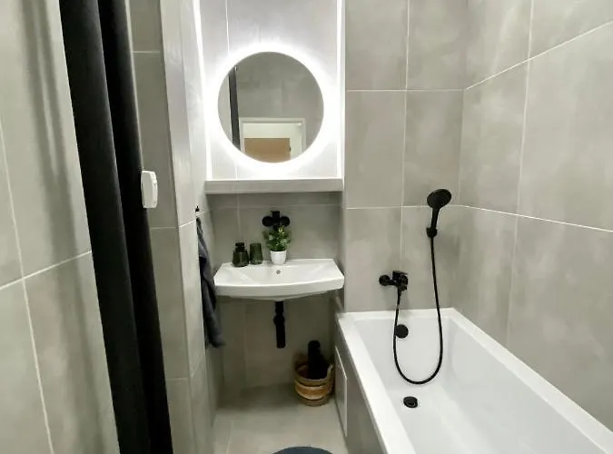 Dean - Next To Nivy Bus Station & Mall شقة *