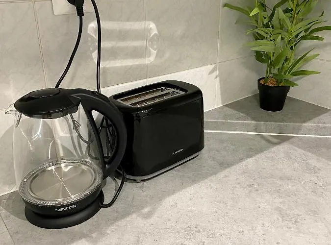 Dean - Next To Nivy Bus Station & Mall