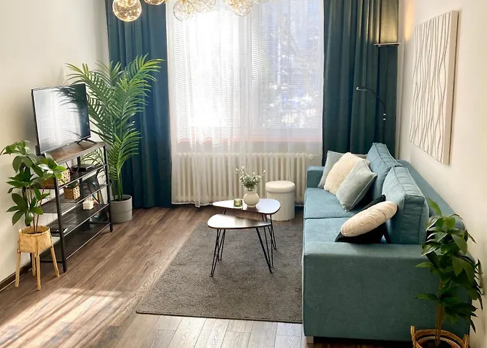 Dean - Next To Nivy Bus Station & Mall *