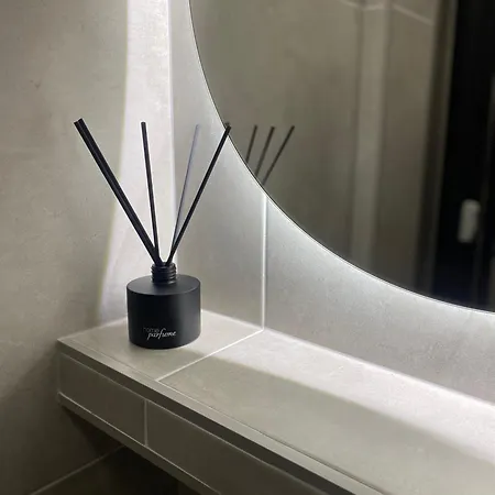 Апартаменти Dean - Next To Nivy Bus Station & Mall